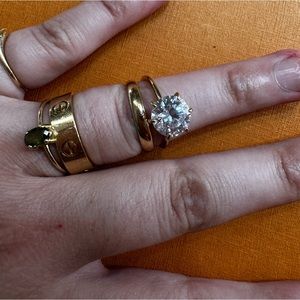 Solitaire diamond ring